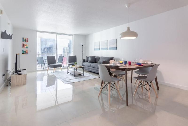 Sunshine Ocean and City Views 1 BR Paradise with Parking — отзывы гостей и цены