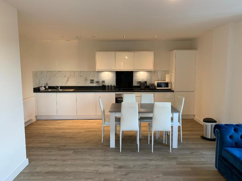 Цены на Entire Apartment in London в Лондоне