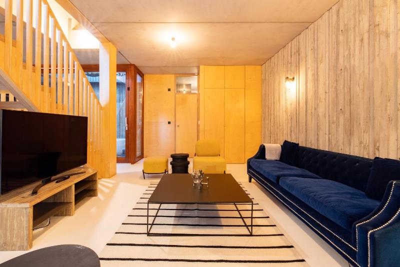 The Victoria Park Sanctuary - Stunning 2BDR Flat — отель с удобствами в Лондоне