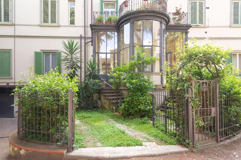 Liberty Veranda w/ pvt parking & garden. Tram stop — отзывы гостей и цены