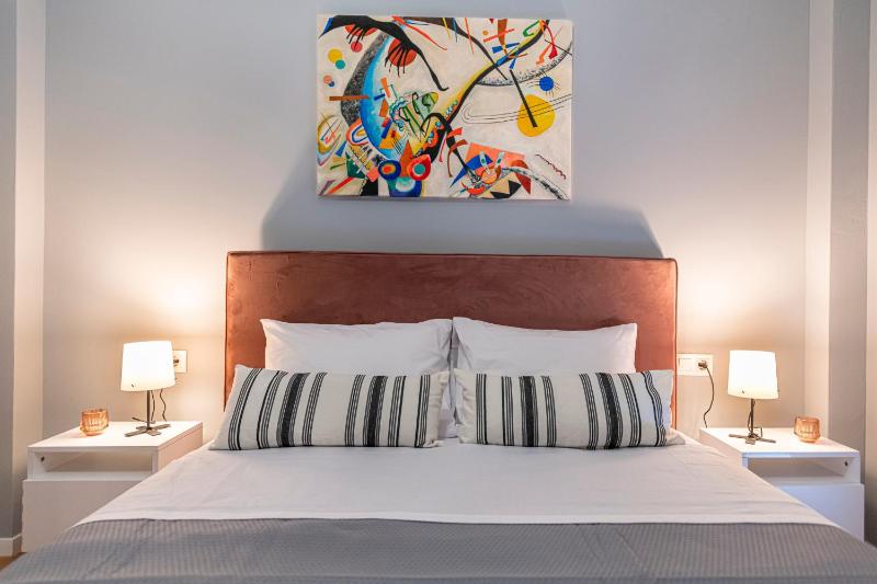 Цены на Athenian center apartments в Афины