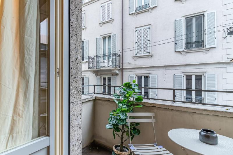 Easylife - Meraviglioso quadrilocale nel cuore del centro storico milanese — комфортный отель в Милане