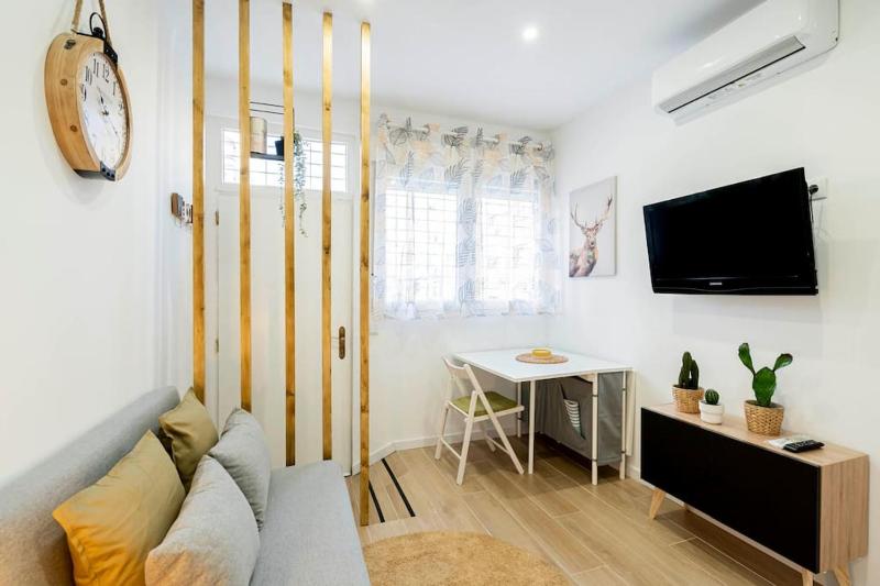 COR. Coqueto apartamento a 20 min de Puerta del Sol — отель в Мадриде, Испания