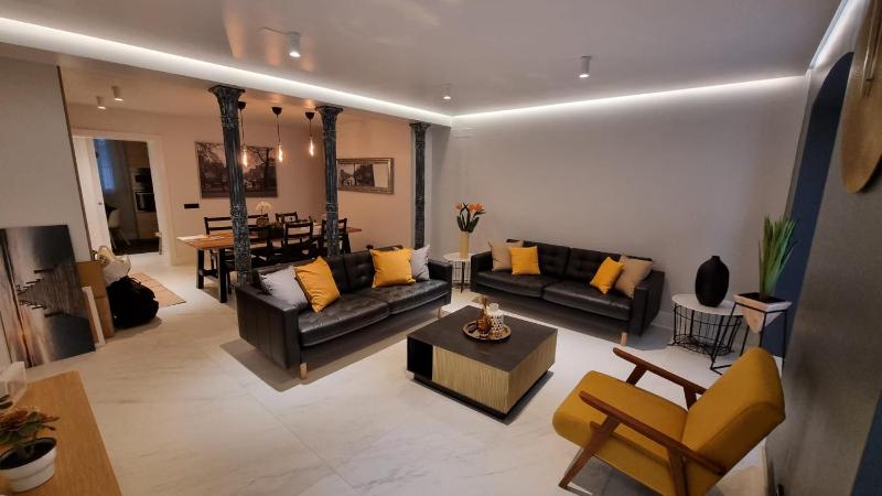 Puerta Del Sol III, 4 Bedrooms 5WC — забронировать отель в Мадриде