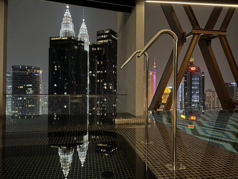 Цены на Luxury Scarletz Suite KLCC в Куала-Лумпуре