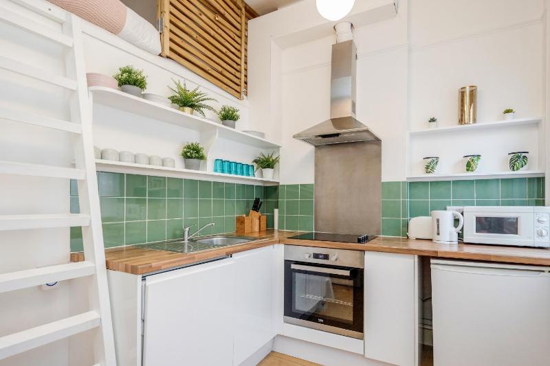 Cosy Kensington apartment — забронировать отель в Лондоне