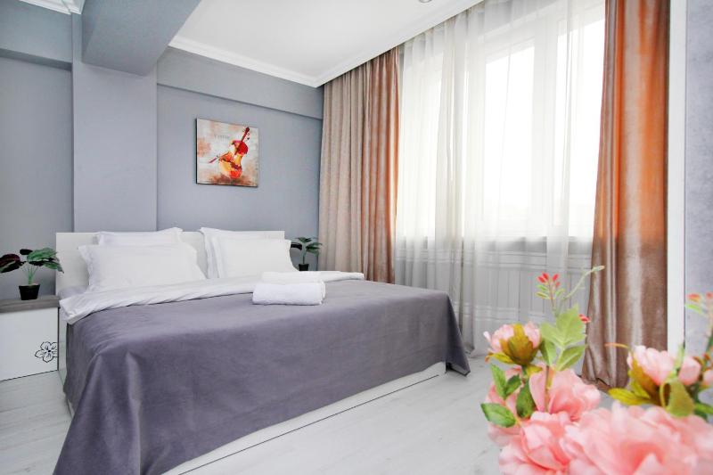 Цены на Prostornye apartamenty v Molodeznom в Алматы