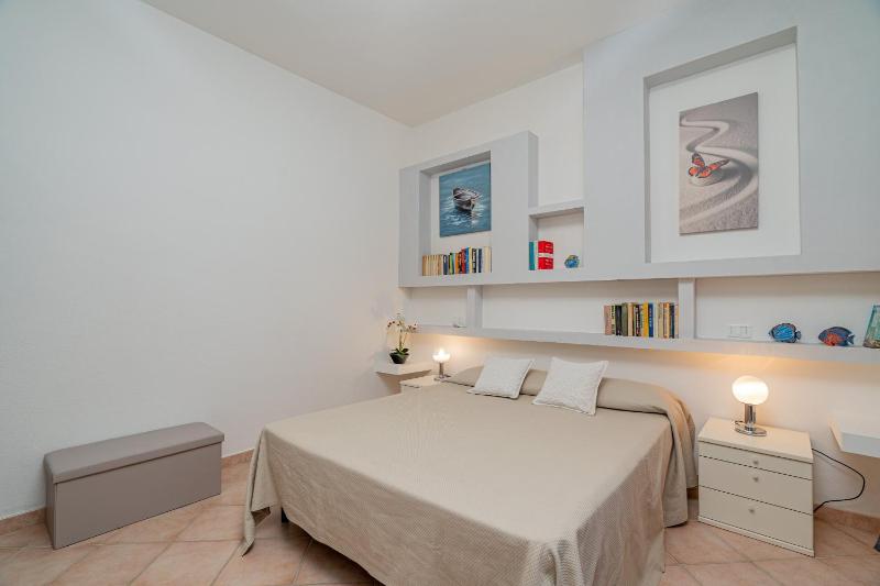 Casa Lucy a Olbia - Incantevole Appartamento con Terrazza