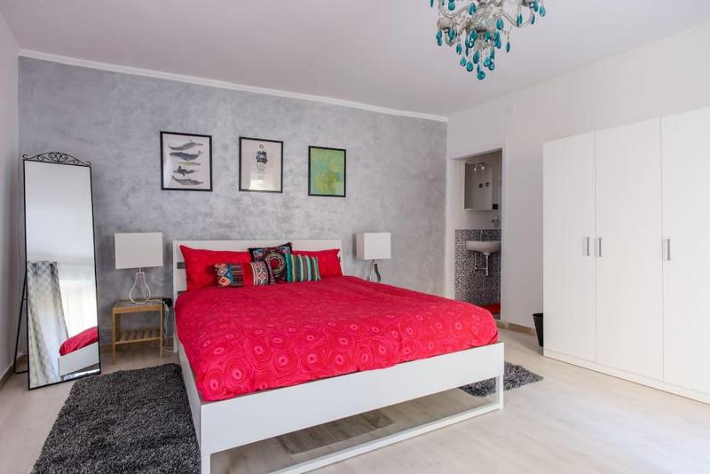 Amazing House in Spanish Quarter (naples) — комфортный отель в Неаполе