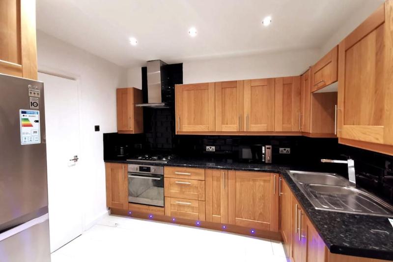 Lovely 1 Bed Flat in Trendy Peckham — комфортный отель в Лондоне