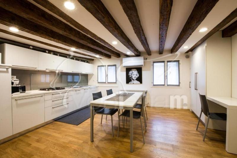 The Lion's House APT5 — забронировать отель в Венеции