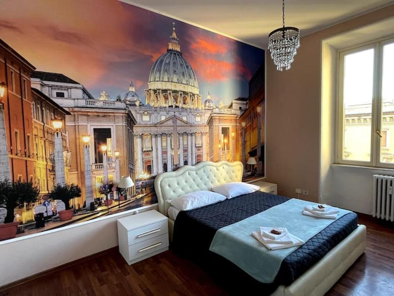 [Heart of Rome]-Napoleone Apartment-10 to Colosseo — отель в Риме, Италия