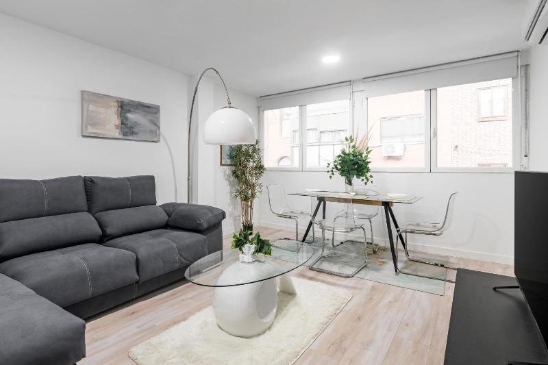 Puerta del Angel, casa independiente, 3 plantas — комфортный отель в Мадриде