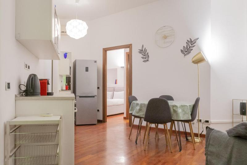 BnButler - Eustachi, 47 - Per Vivere alla Milanese — отель с удобствами в Милане