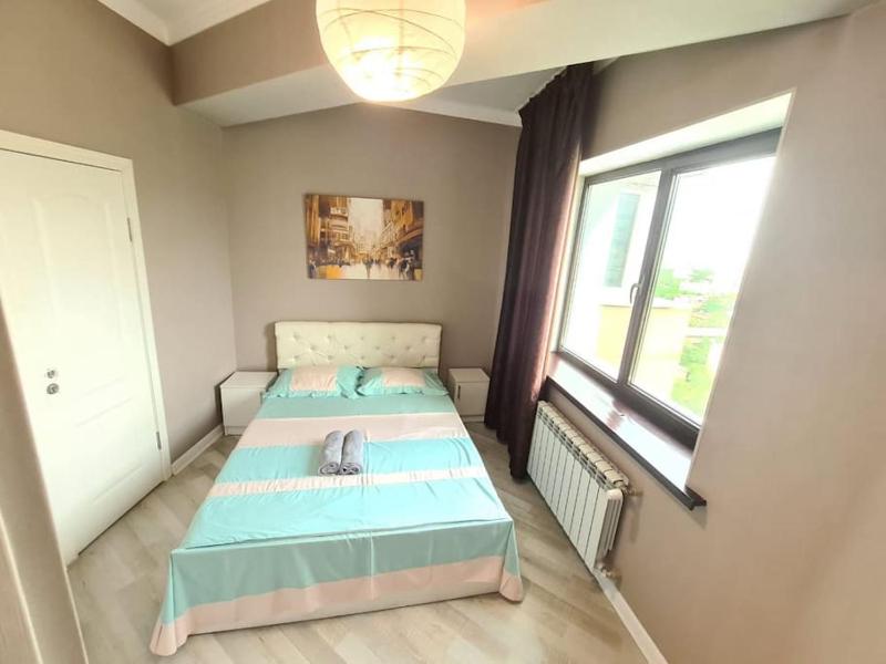 Цены на Mountain View balcony apartment в Алматы