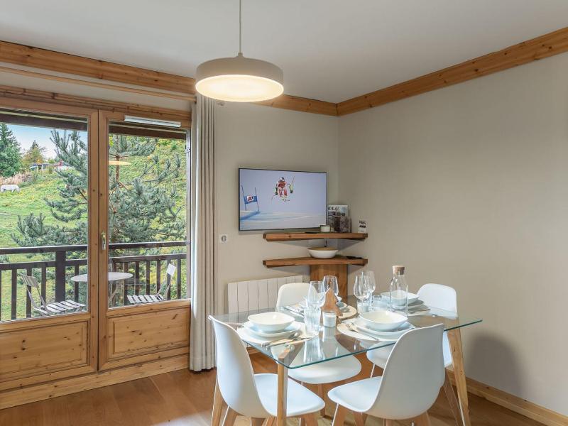 Charmant appart 2 chambres avec parking et Wifi a Courchevel Le Praz - FR-1-568-26 — отель с удобным расположением в Куршевеле