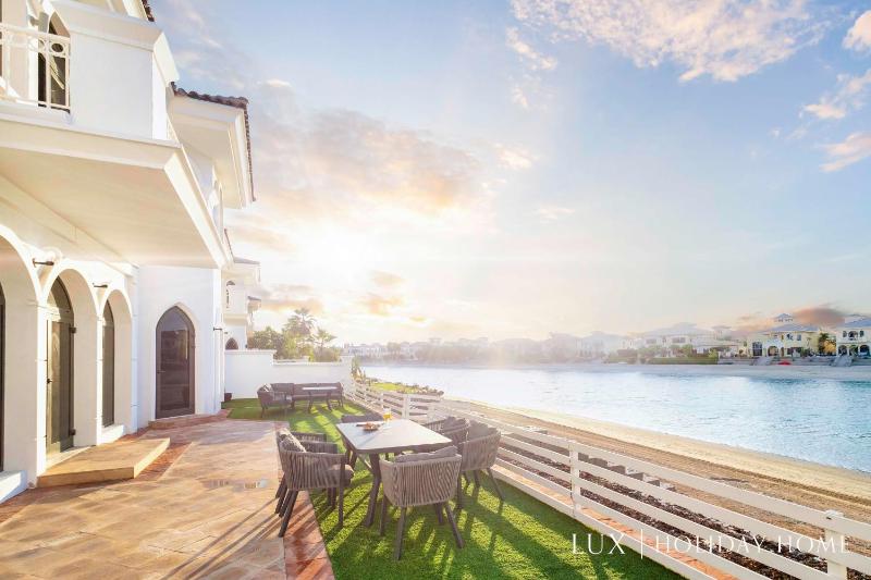 LUX The White Palm Villa — отель в Дубае, Объединенные Арабские Эмираты