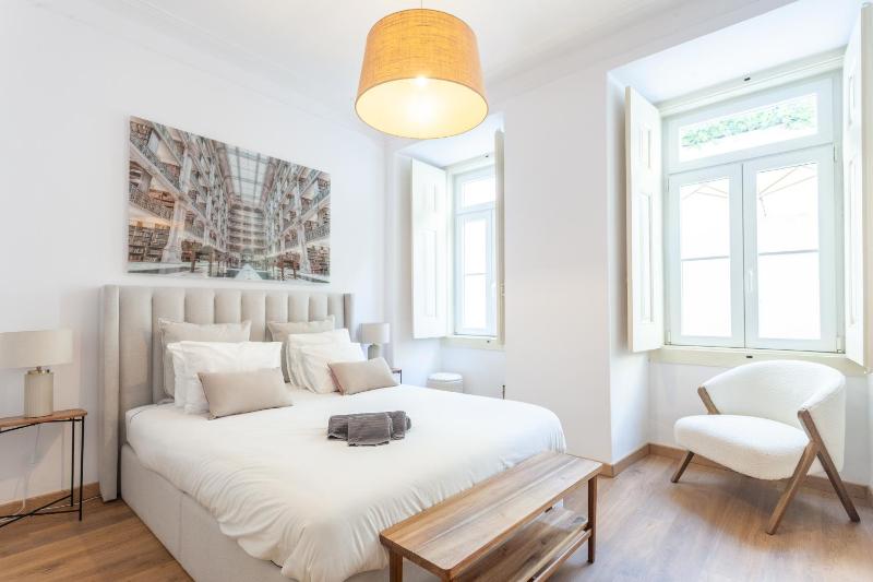 PRINCIPE REAL LUXURIOUS APARTMENT — отель в Лиссабоне, Португалия