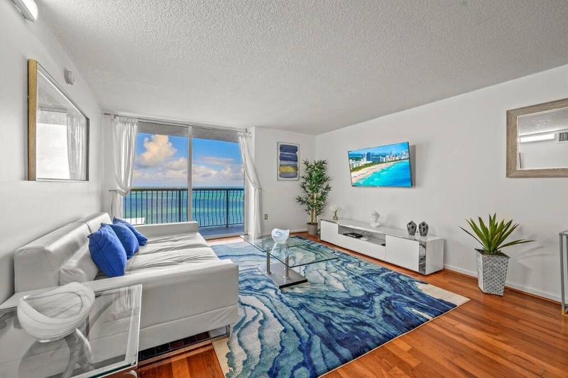 Spacious Ocean view unit in the heart of Brickell — отель с удобствами в Майами