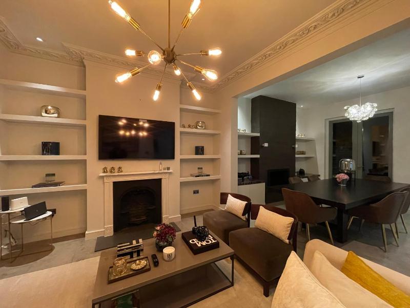 Spacious 4BR, 2BA Home NOT ACTIVE — отель с удобствами в Лондоне