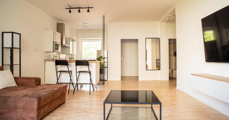 Цены на Cozy and fully equiped suite apartment at Ku'damm (80 m2) в Берлине