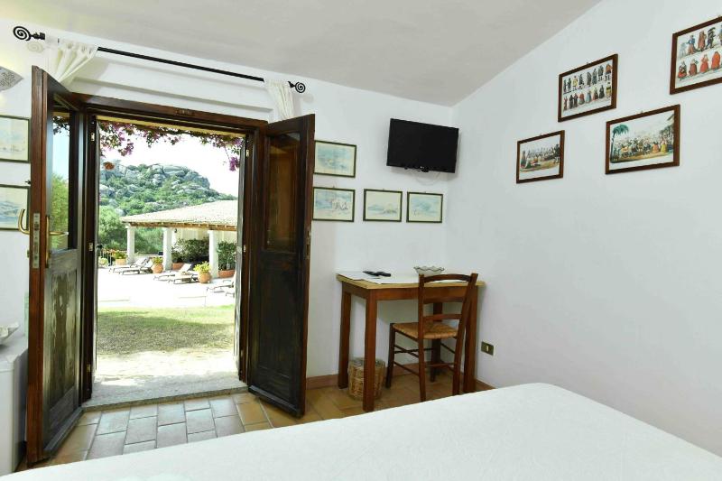 Lu Pastruccialeddu ad Arzachena - Guesthouse con piscina