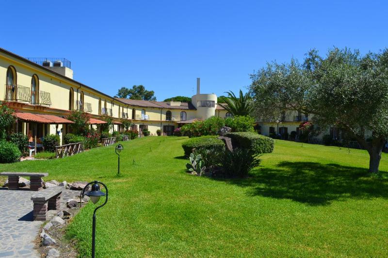 Ala Birdi Cottage ad Arborea - Appartamenti con piscina