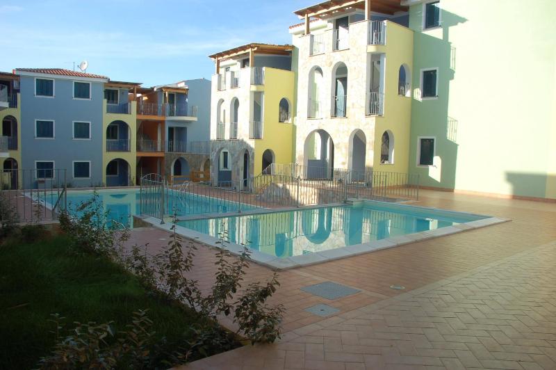 Valledoria 2 Apartments - Relax in piscina vicino al mare