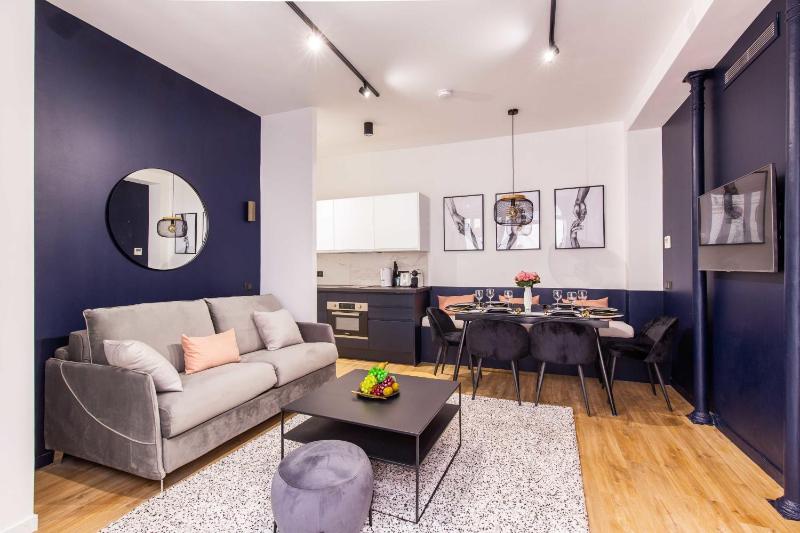 Live Like a Real Bobo Chic Parisian — забронировать отель в Париже