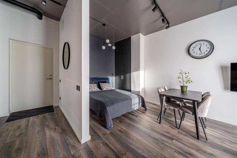 Cosy studio apartment in Ridzenes residence — отель в риге, Латвия