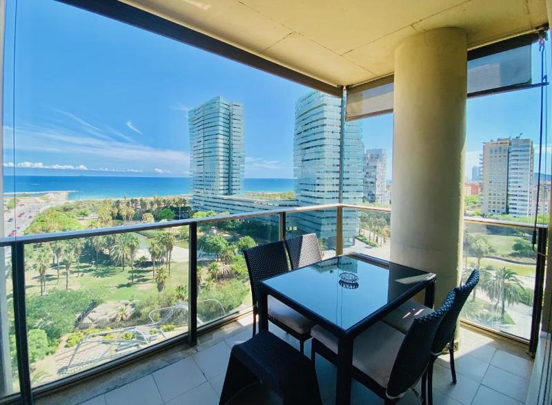 Цены на Akira Flats Diagonal Mar Apartments в Барселоне