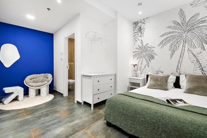 Цены на Fresh new place, central w Bomb Shelter right next to the beach M3 в Тель-Авиве