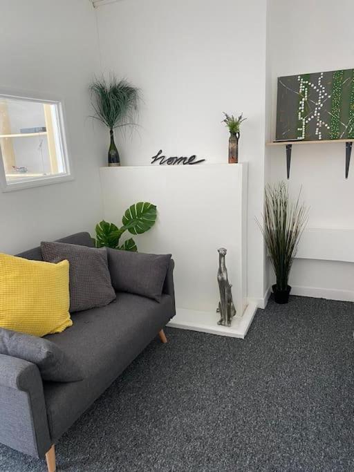 Цены на Lovely 2 bedroom flat in greater london в Лондоне