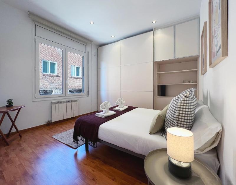 Цены на Stay U-nique Apartments Sant Eudald II в Барселоне