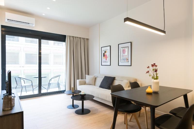 Voda Luxury Residence #302 - Acropolis View Rooftop — отель с удобствами в Афины