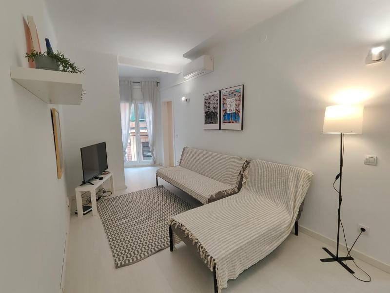 Цены на Family apartment close to Parc Guell в Барселоне