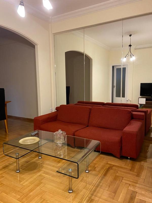 Elegant Apartment — забронировать отель в Афины