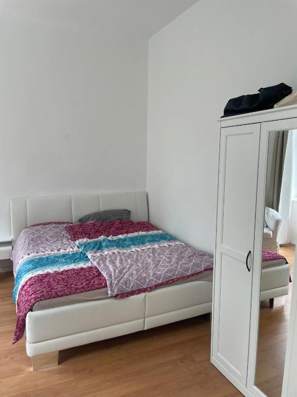 Small Apartment near the center — отель с удобствами в вене