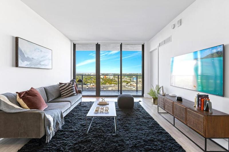 Best location, Luxury 1 bdr Condo -Midtown Miami! — отель с удобствами в Майами