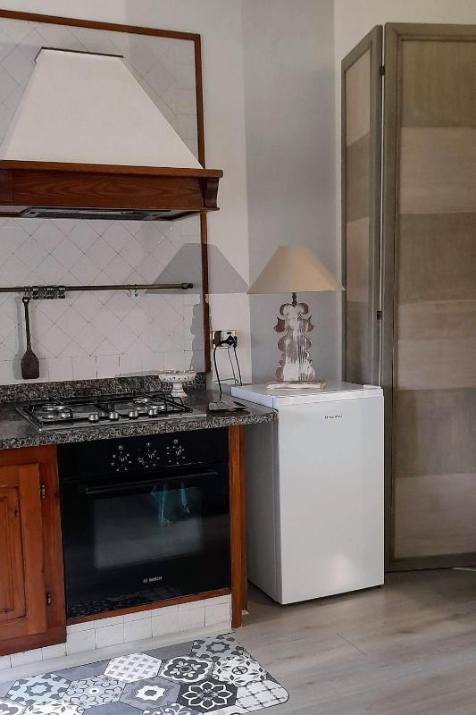 Invit Arti B&B a Capoterra - Incantevole Vista Lago
