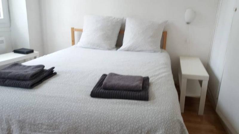 APPARTEMENT ENTIER A PARIS 2 PIECES PROCHE VOLTAIRE. — забронировать отель в Париже