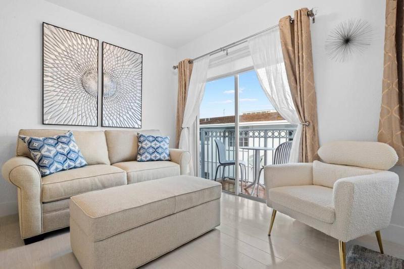 Beautiful Apartment in the Heart of Miami Apt 3 — комфортный отель в Майами