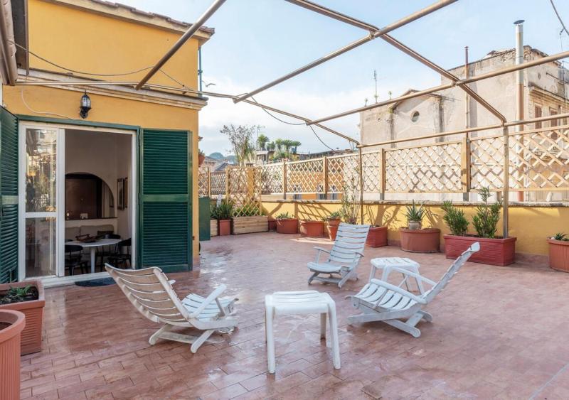 Elegant, with Private Terrace next to the Vatican — отель с удобствами в Риме