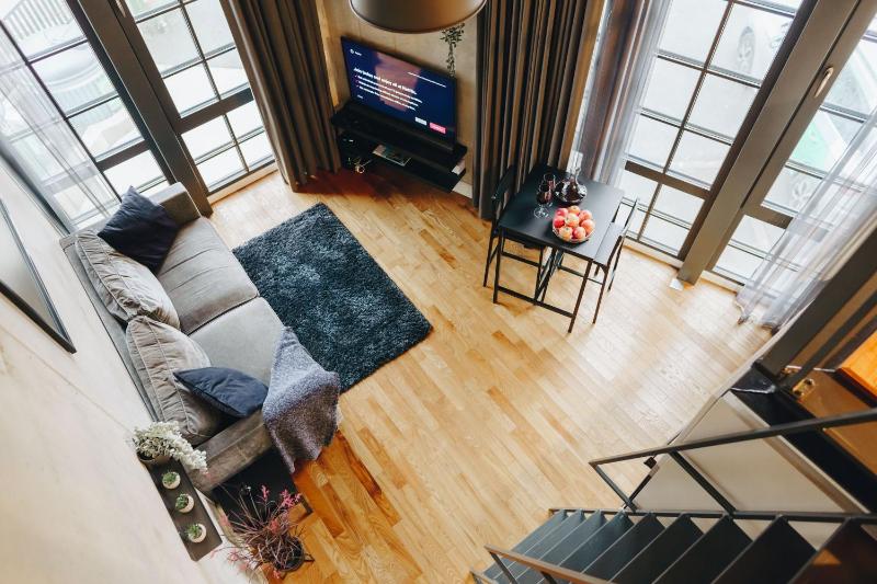 Dream Stay - Exclusive City Centre Loft with free parking & High speed Wifi — комфортный отель в таллине