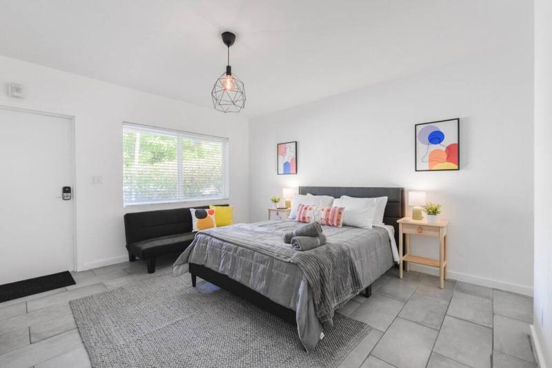 Цены на Amazing Studio Residence 15 min from the beach в Майами