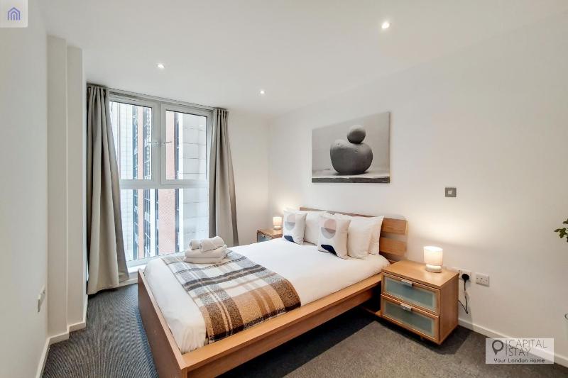 Fully Serviced Two Bed Apartment by ExCeL & O2 — забронировать отель в Лондоне