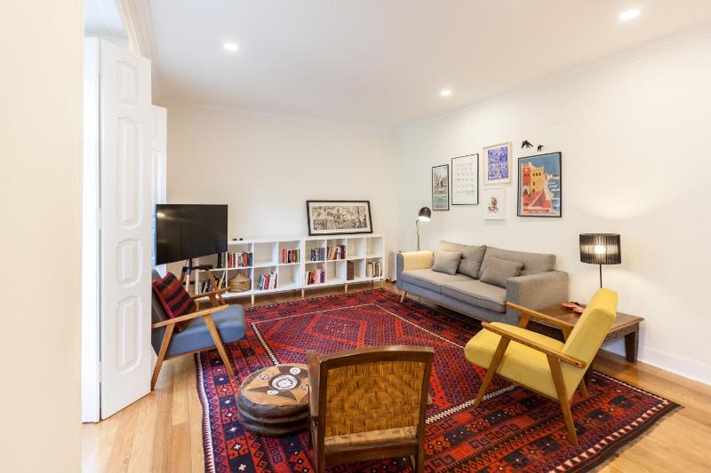 FLH Gulbenkian Fantastic Apartment with Balcony — отель с удобным расположением в Лиссабоне