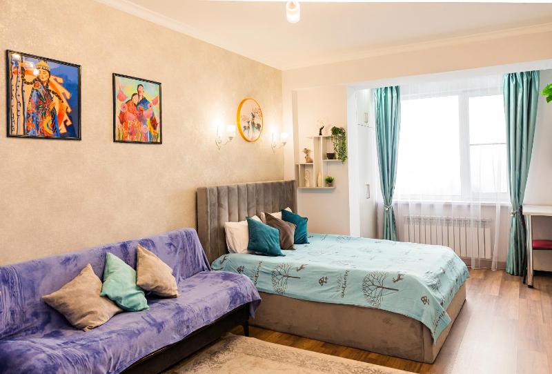 Цены на Apartamenty s etniceskimi motivami s vidom na gory в Алматы
