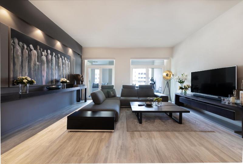 Maison Privee - Luxurious 2 Bed Apt on Palm Jumeirah — отель с удобным расположением в Дубае