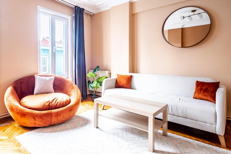 Flat with Bridge View 200 m to Ortakoy Shore — отель с удобствами в Стамбуле